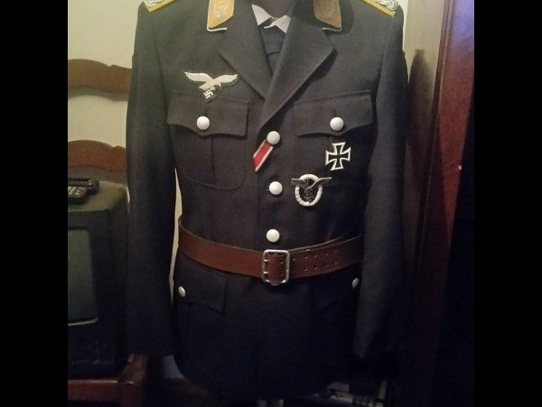 uniformes allemand à louer