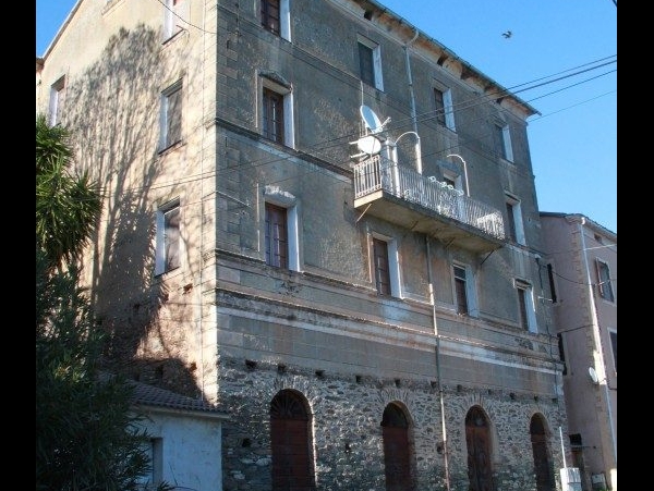 vieille maison de village en Corse