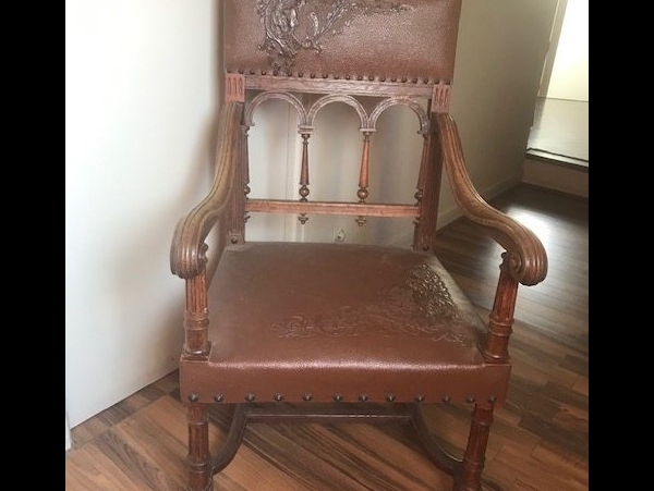 fauteuil de style Henri IV