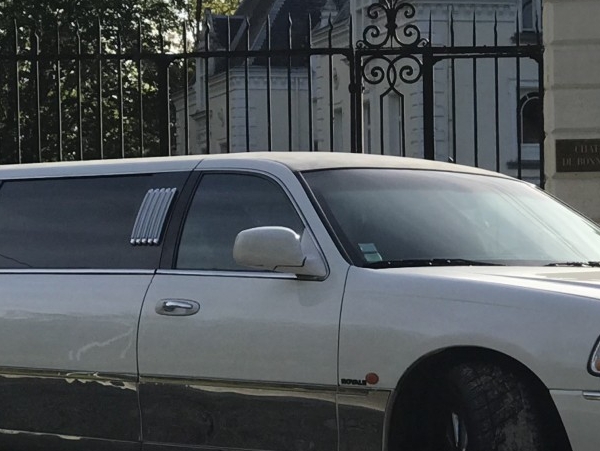 Lincoln TownCar limousine 9m50