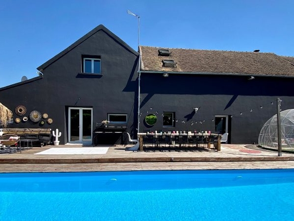 maison contemporaine avec piscine à 50 mn de PARIS