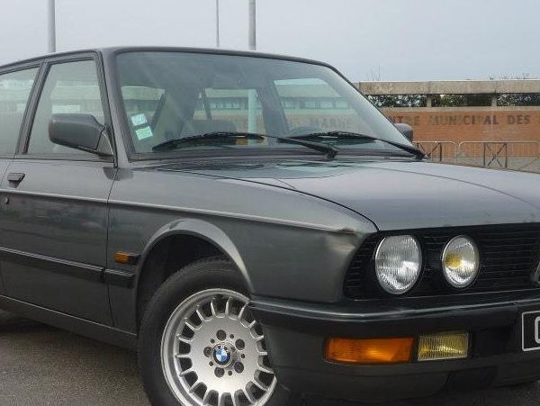 BMW 520I E28