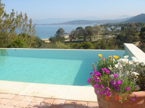 villa avec piscine et terrasse en Corse, Photo 2