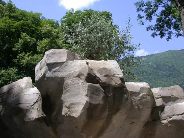 maison en pierres et piscine en roche, Photo 1