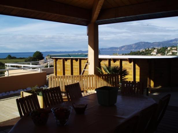 appartement grand standing avec piscine et vue mer en Corse, Photo 2