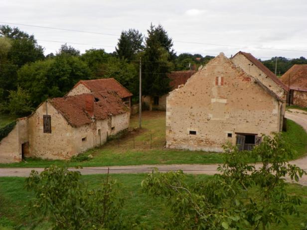 ancienne ferme dans l'Allier à louer, Photo 1