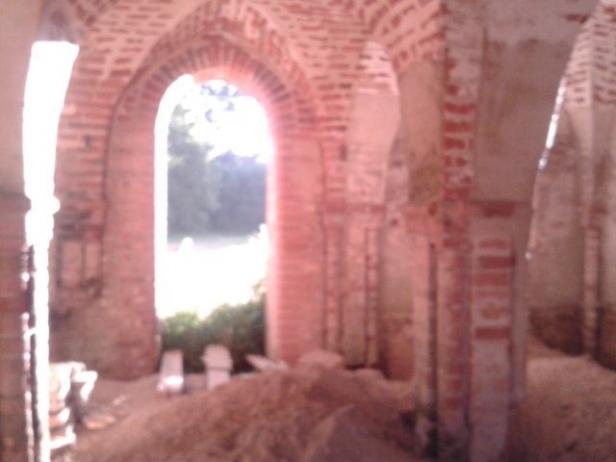 abbaye du 12è s en brique anglaise, Photo 4