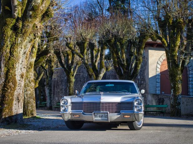 Cadillac DeVille grise 1965 4 portes, Photo 10