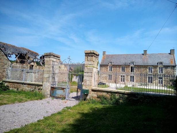 château / manoir breton typique, dans son jus - à proximité de la côte, Photo 3